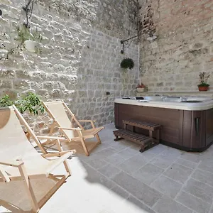4* Couette-café Kudelik - Stone Story