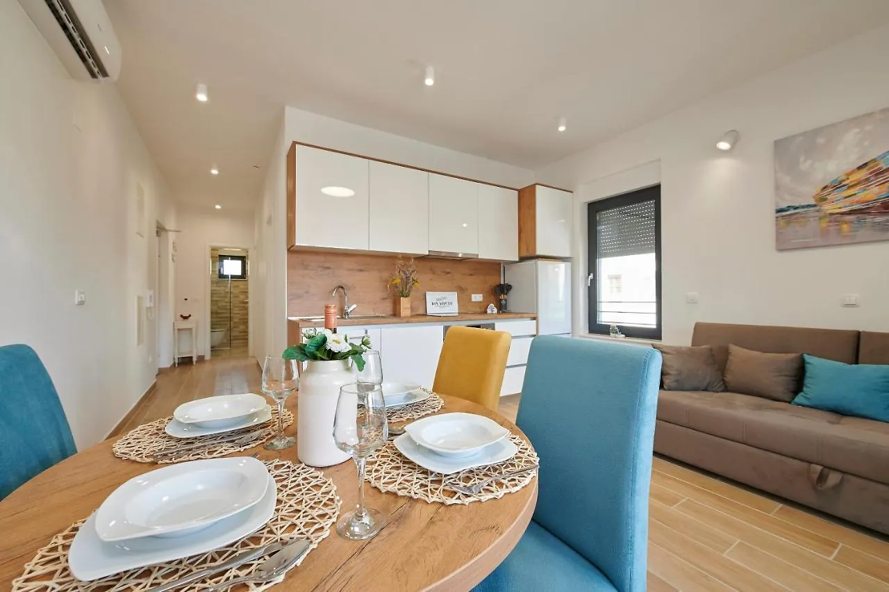 Apartments Antica Trogir 0*,